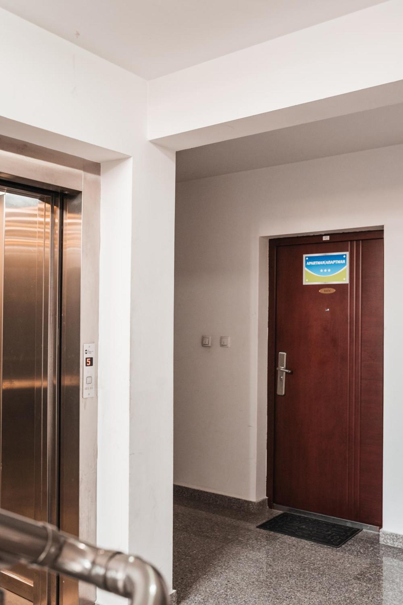 Apartman Centar Doboj Eksteriør billede
